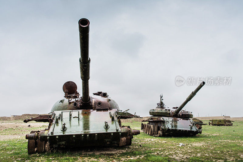 生锈的旧坦克/阿富汗